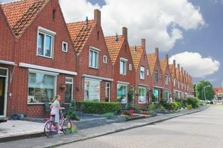 row of houses 